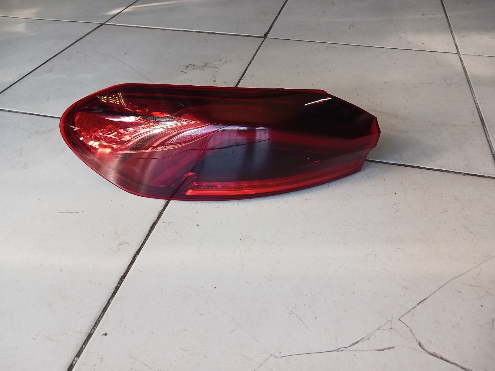 BMW X6 Go6 taillight LH