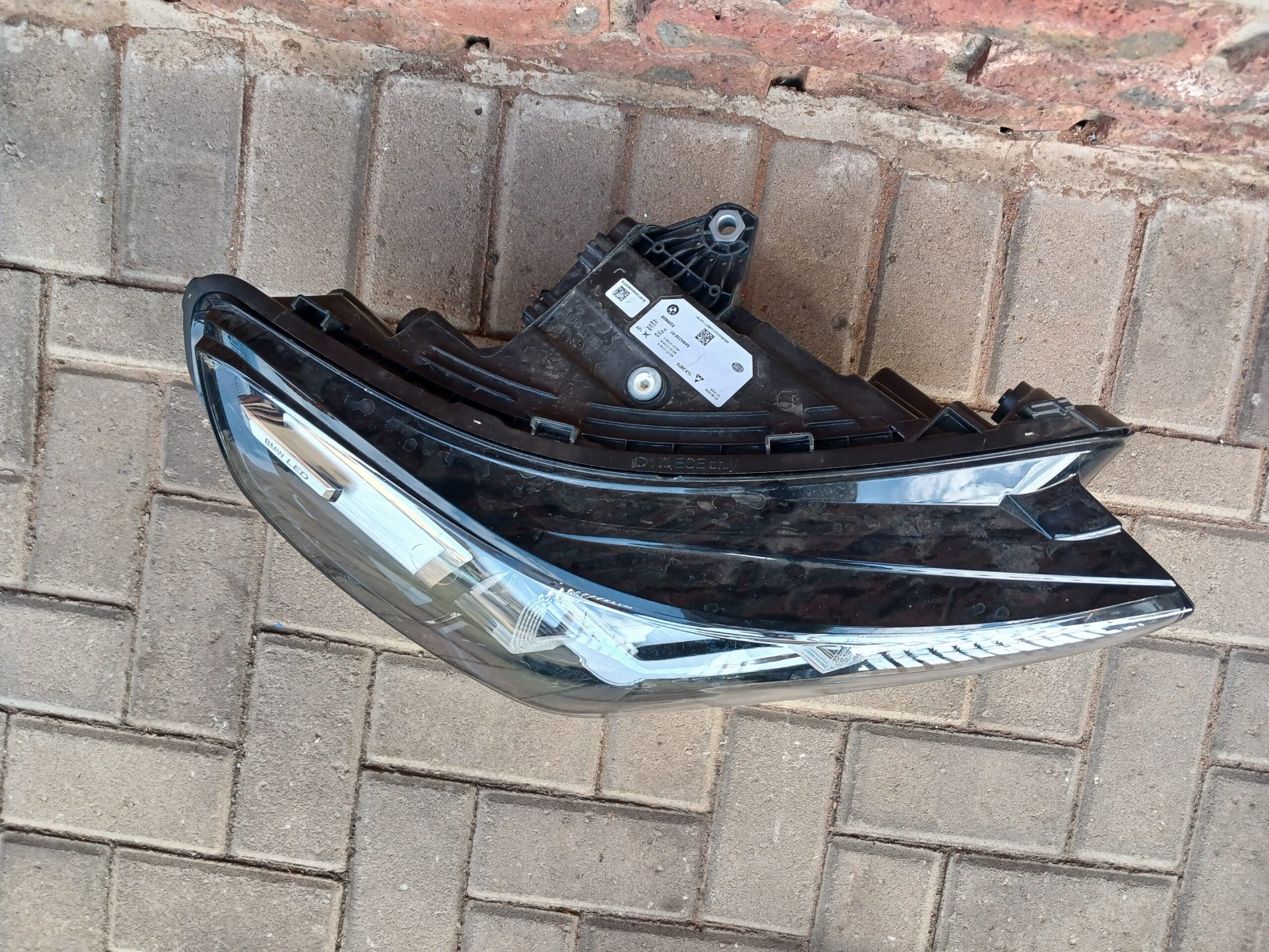 BMW X1 u11 right side headlights